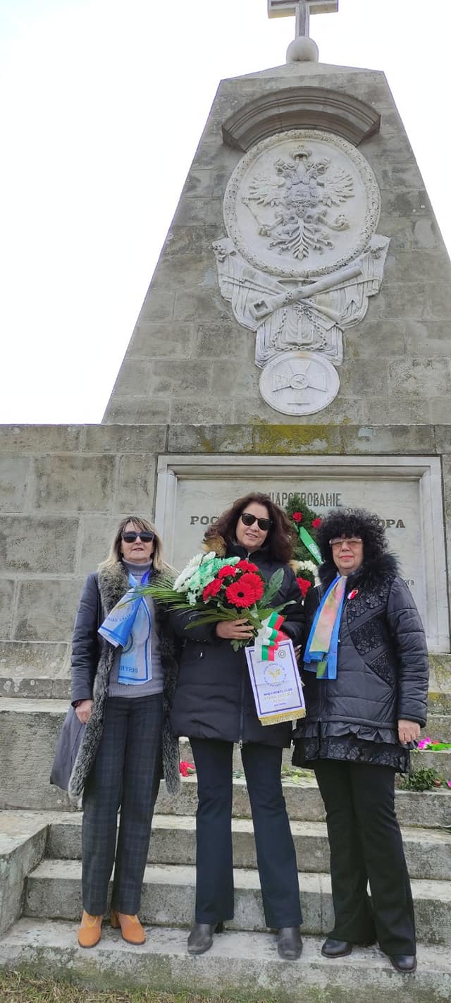 1iwstzb030322.jpg